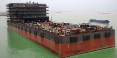 120 m 300 men Accommodation Barge